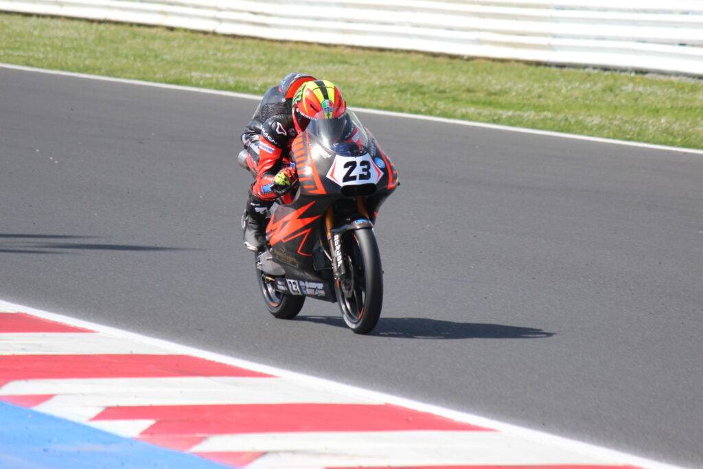 Elia Bartolini vince ma viene penalizzato. Ruda e la Spagna espugnano Misano