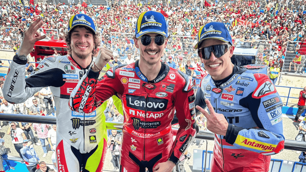 Dopo questa non parlate più. Bagnaia vince in Spagna contro Marquez. Martin out.