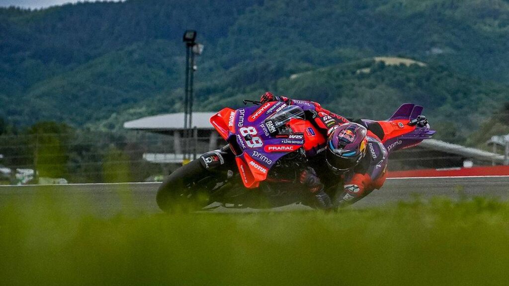 Martin va in pole a casa di Bagnaia. Vinales in prima fila