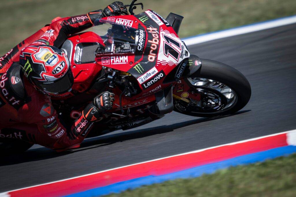 Doppietta Ducati al venerdì di Misano. Toprak bracca strettissimo. Male Yamaha.