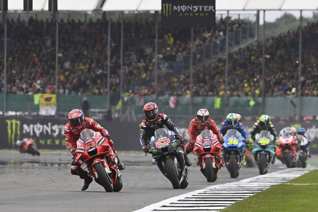 La MotoGP arriva a Silverstone: Occhio agli orari... E alle livree!