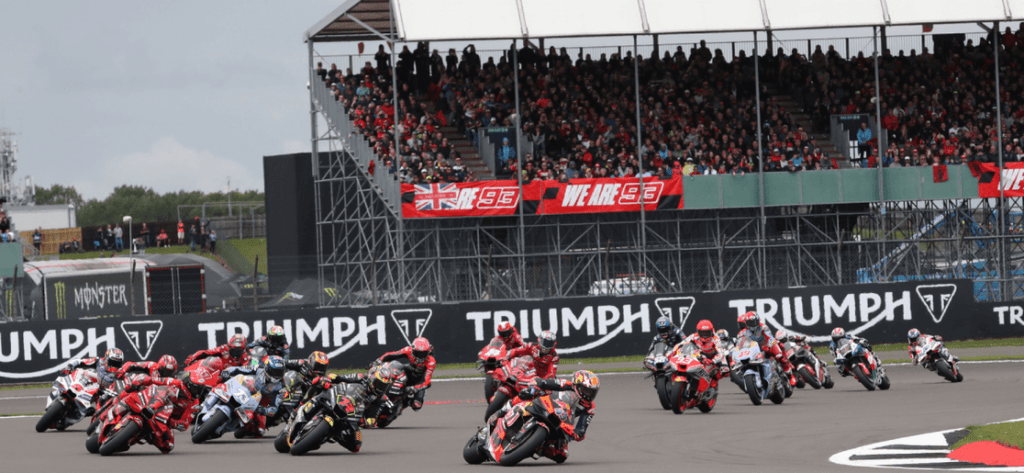 La MotoGP arriva a Silverstone: Occhio agli orari… E alle livree!