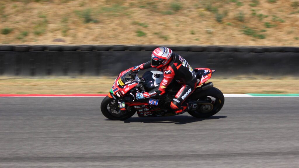 Bernardi vince al Mugello, Pirro campione italiano per la decima volta.