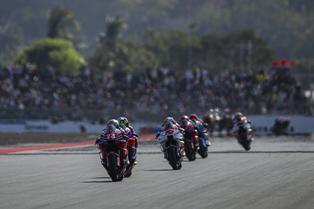 MotoGP in Giappone. Motegi vuol dire sveglia presto. Occhio agli orari!