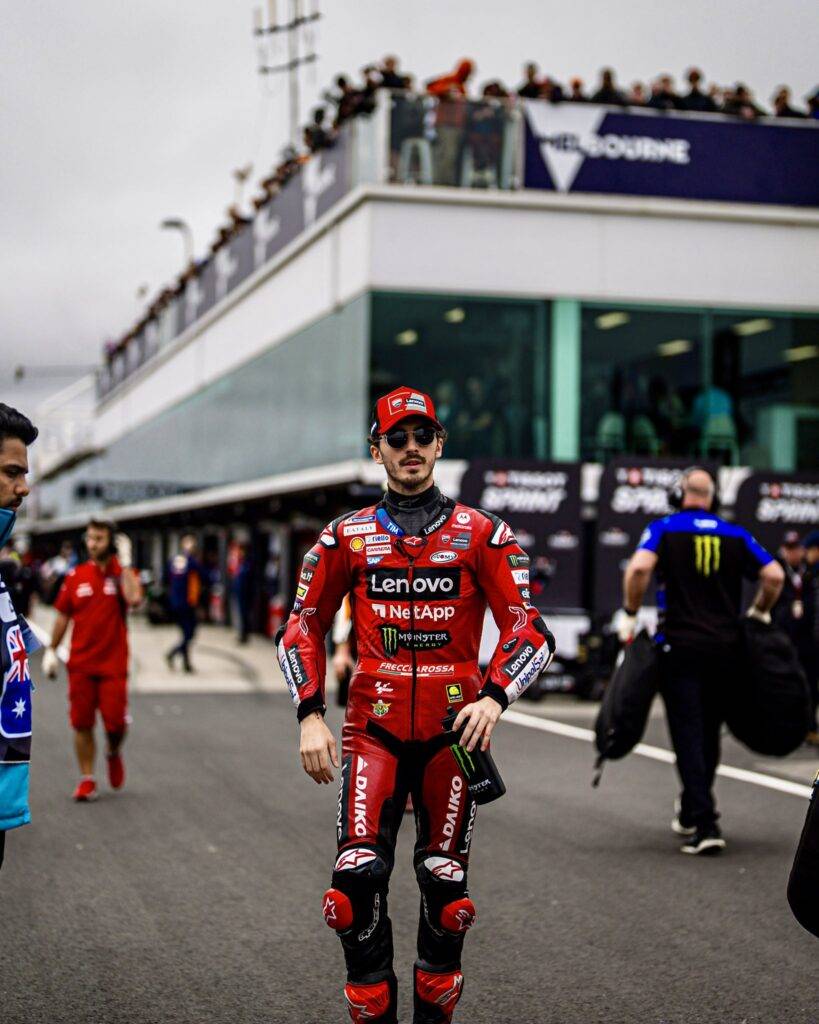 Pecco Bagnaia chiude con il sorriso il venerdì in Thailandia: “Potenziale ottimo. Ho sbagliato nel time attack”