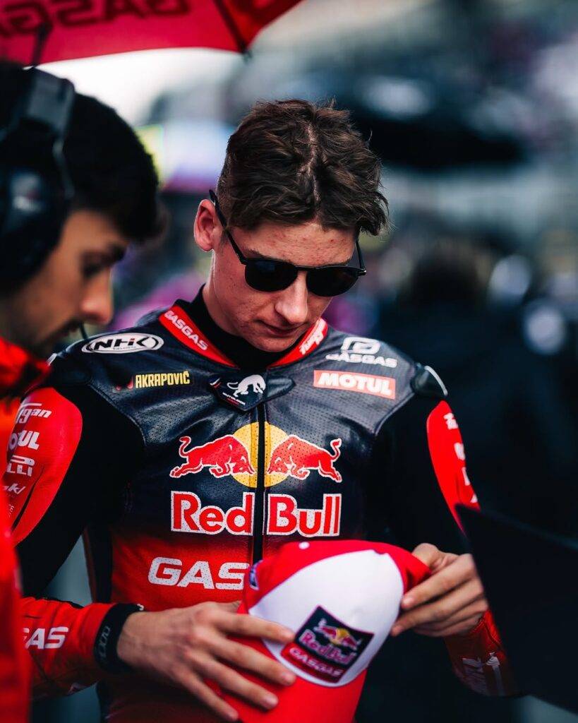 Moto3: tegola Roulstone (19 anni) salta la prima parte di stagione per infortunio. Il nome del sostituto