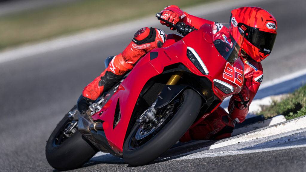 Panigale V2 – La moto più leggera, confortevole ed efficace di sempre fabbricata da Ducati, provata da Marc Marquez