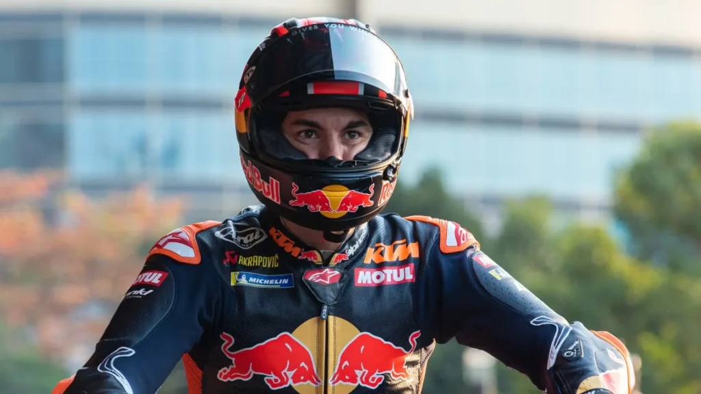 KTM | Anche Viñales in difficoltà: “Mi sento bloccato, devo ancora scoprire la moto”.